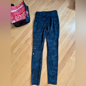 Lululemon Fast and Free HR Tight 28" SIZE 4- 
Incognito Camo Multi Grey